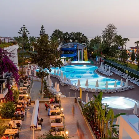 Holiday Park Resort-2
